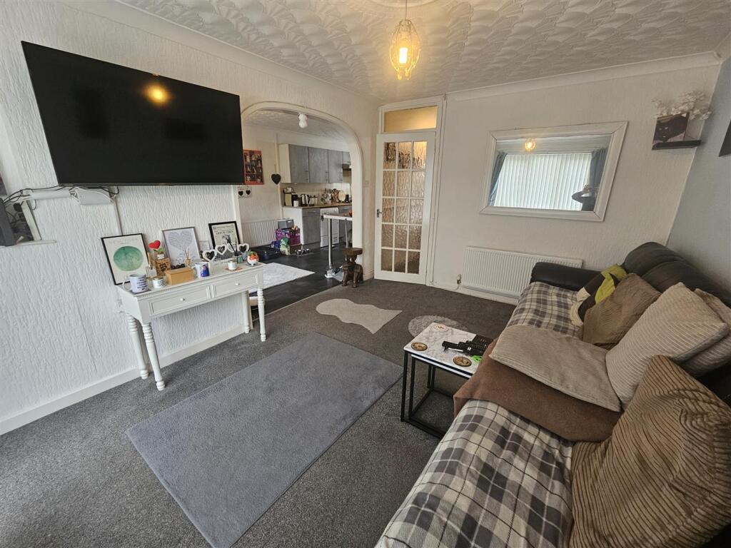 House in Cardiff, Pentrebane, Fairwater - View 2
