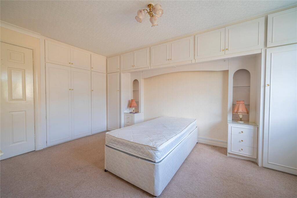 Apartment in Leeds, West Yorkshire - More