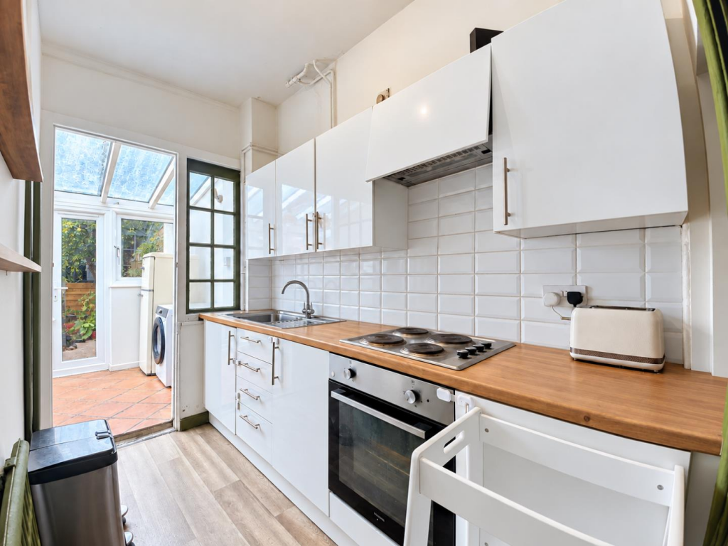 House in Ipswich - View 4