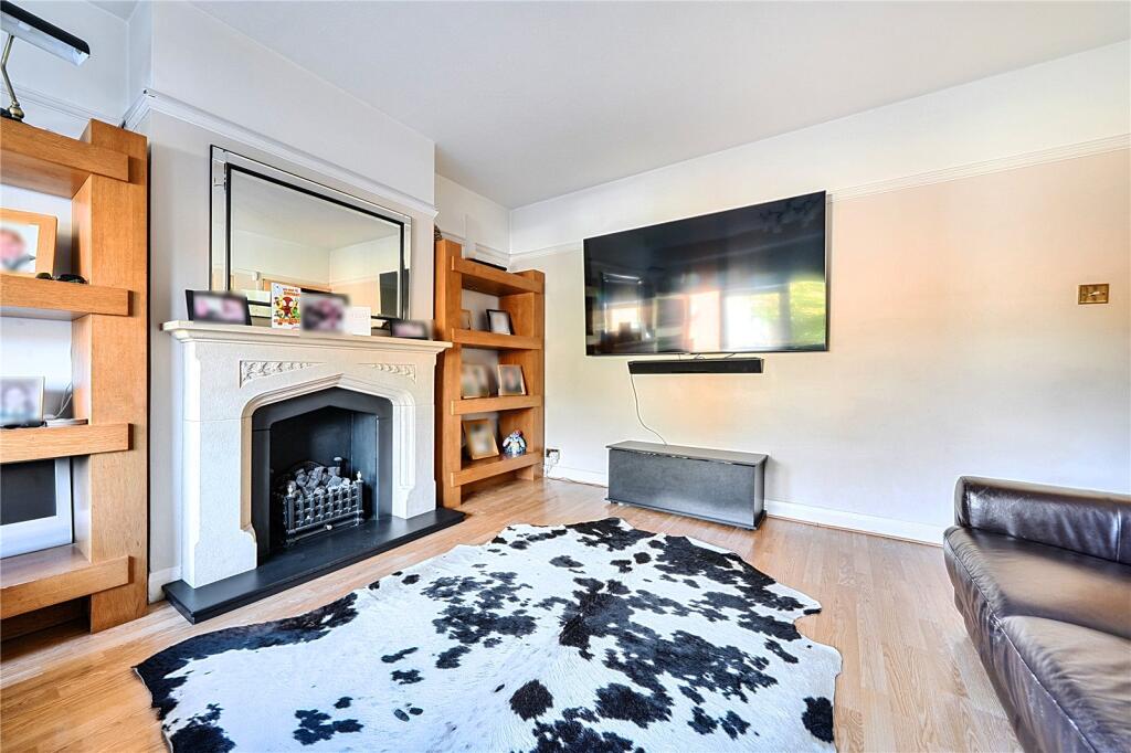 House in London, Brunswick Park - View 3