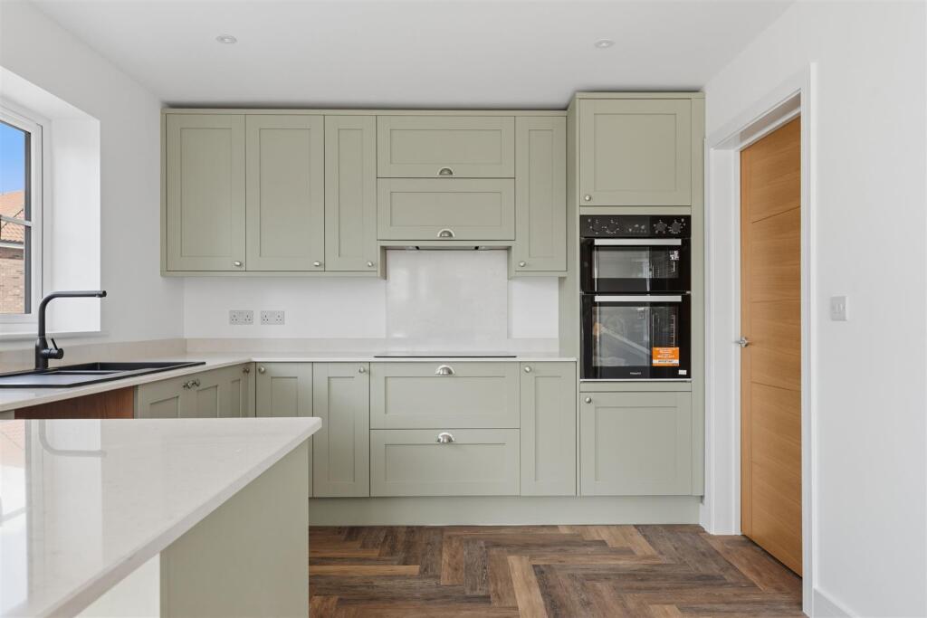 House in Kettering, Leisure Village - View 5