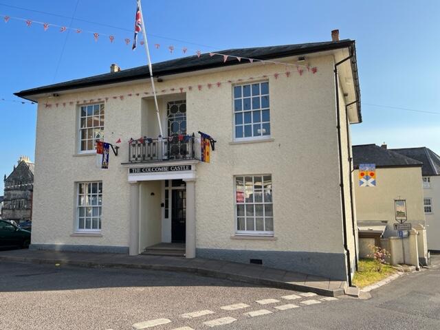Main image of property: DEVON - THOROUGHLY RESTORED TOWN CENTRE HOTEL AND BAR