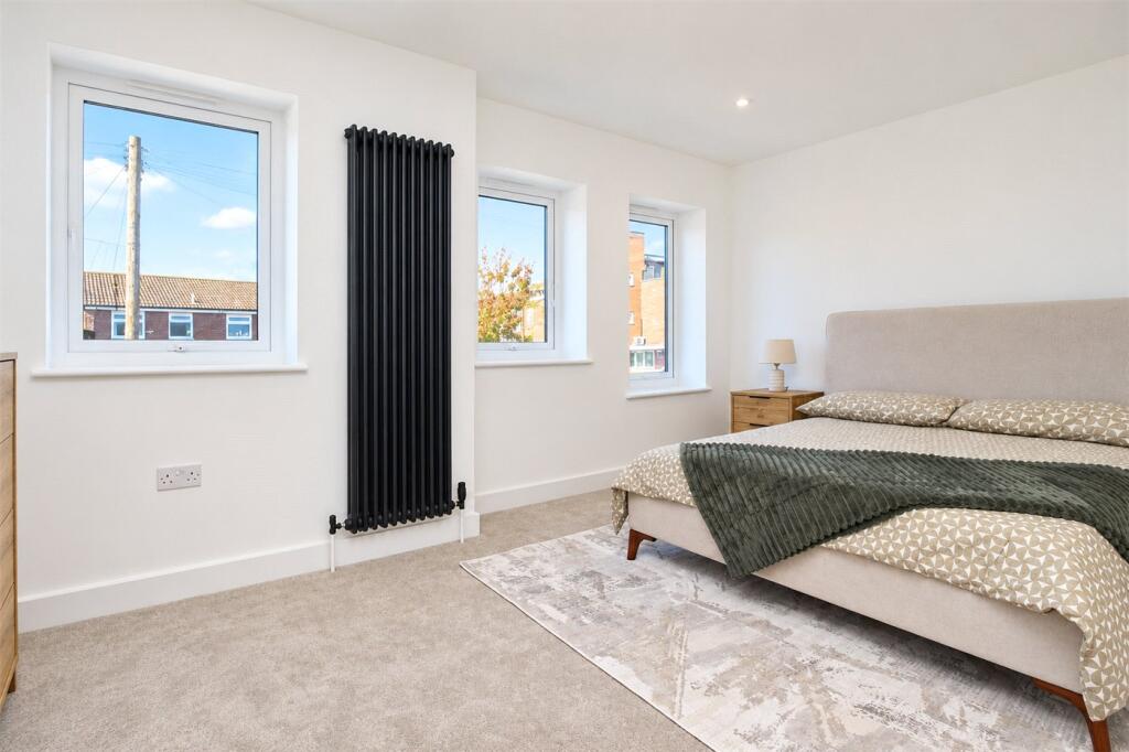 Crescent Road, Leigh-on-Sea, Essex, SS9 photo 3
