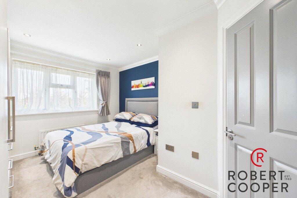 Apartment in Harrow - View 5