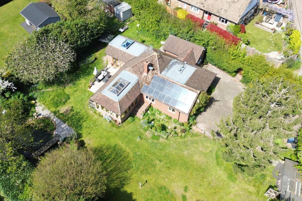 3-bed detached on Pump Lane North, Marlow, Buckinghamshire, SL7, £900,000