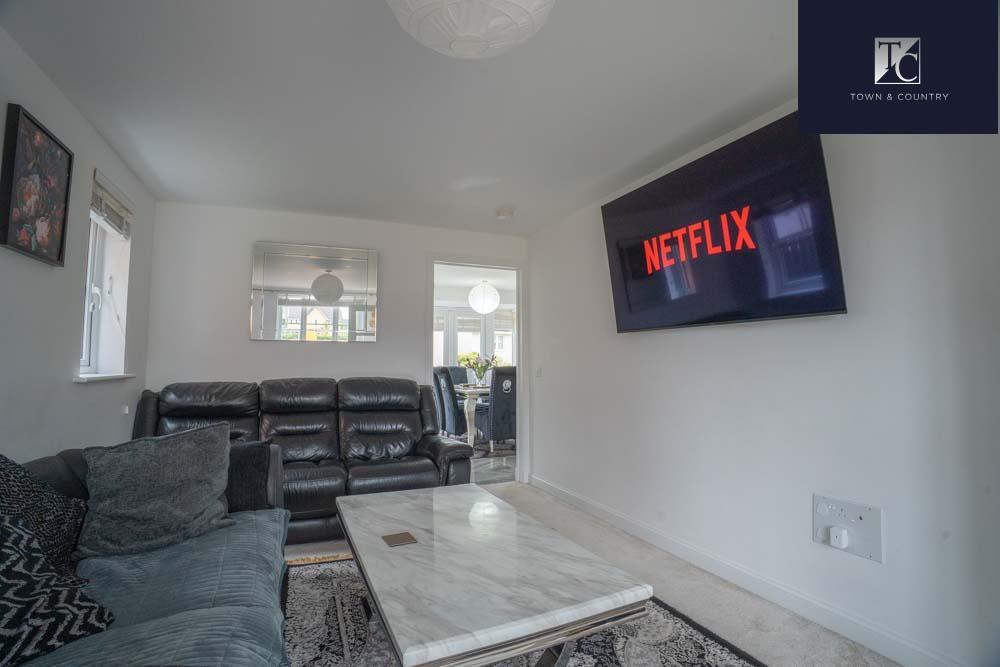 House in Cambuslang, Newton Farm - View 4
