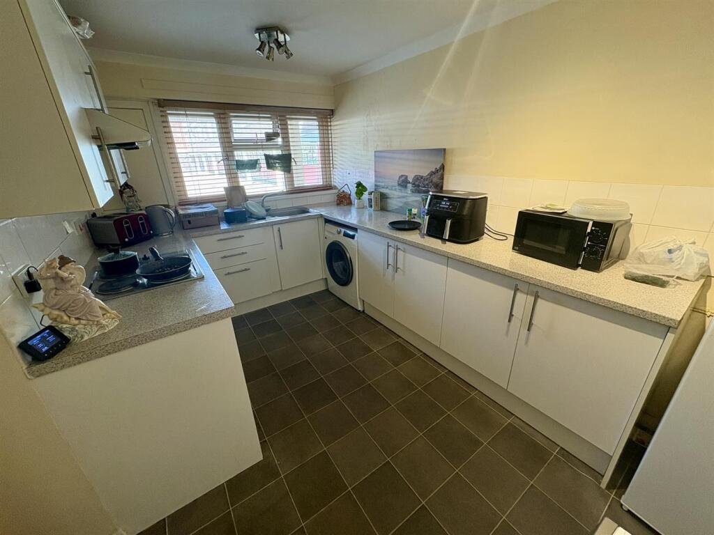 Apartment in Portsmouth, Somers Town - View 5
