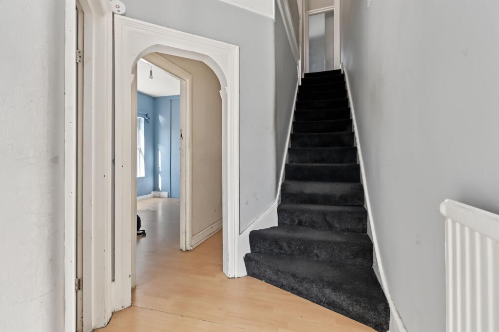 House in Twickenham - View 3