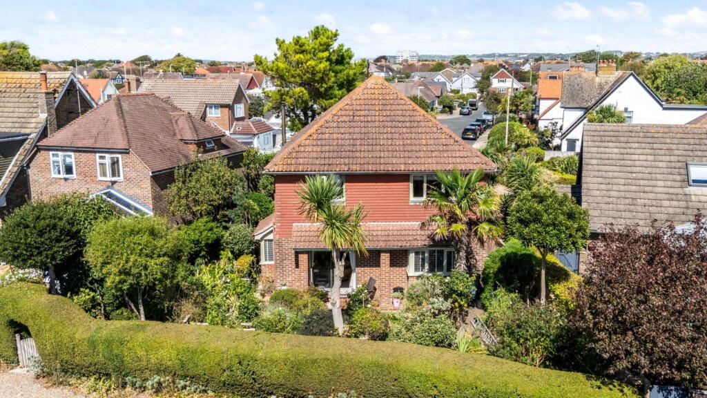 Main image of property: Courtlands Close, Goring-by-Sea, Worthing, BN12 4BT