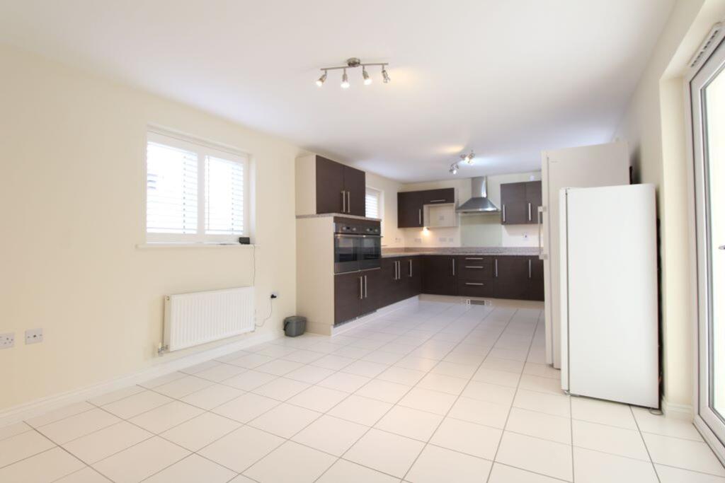 House in Redhill - View 5