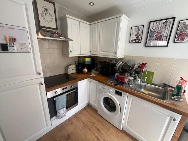 House in Hove, Brighton and Hove - View 4