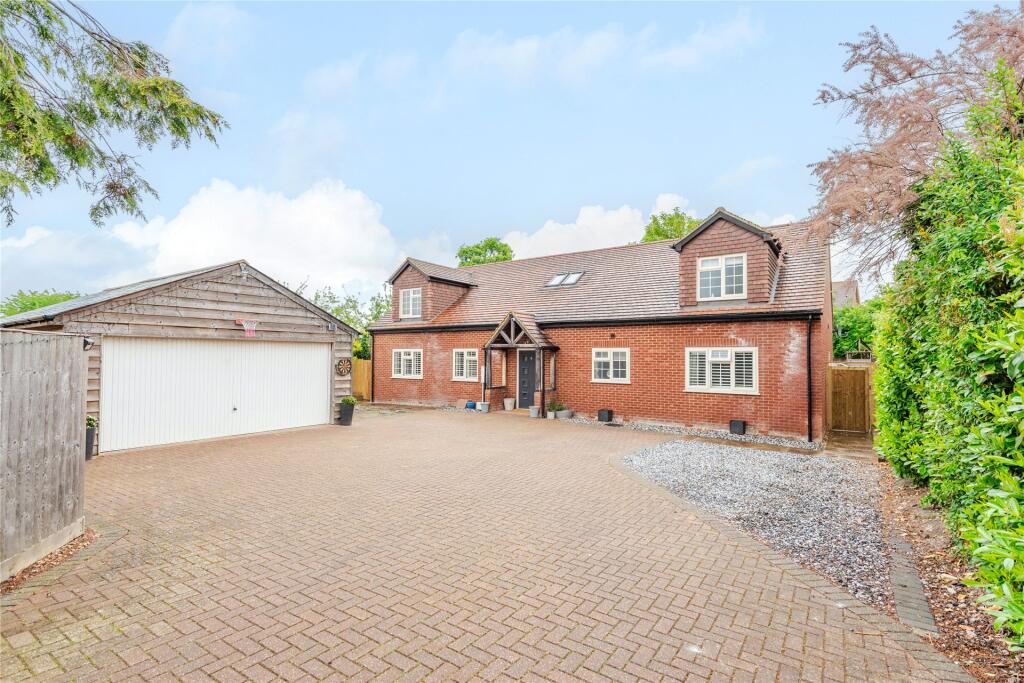 Main image of property: Green End Street, Aston Clinton, Aylesbury, Buckinghamshire, HP22