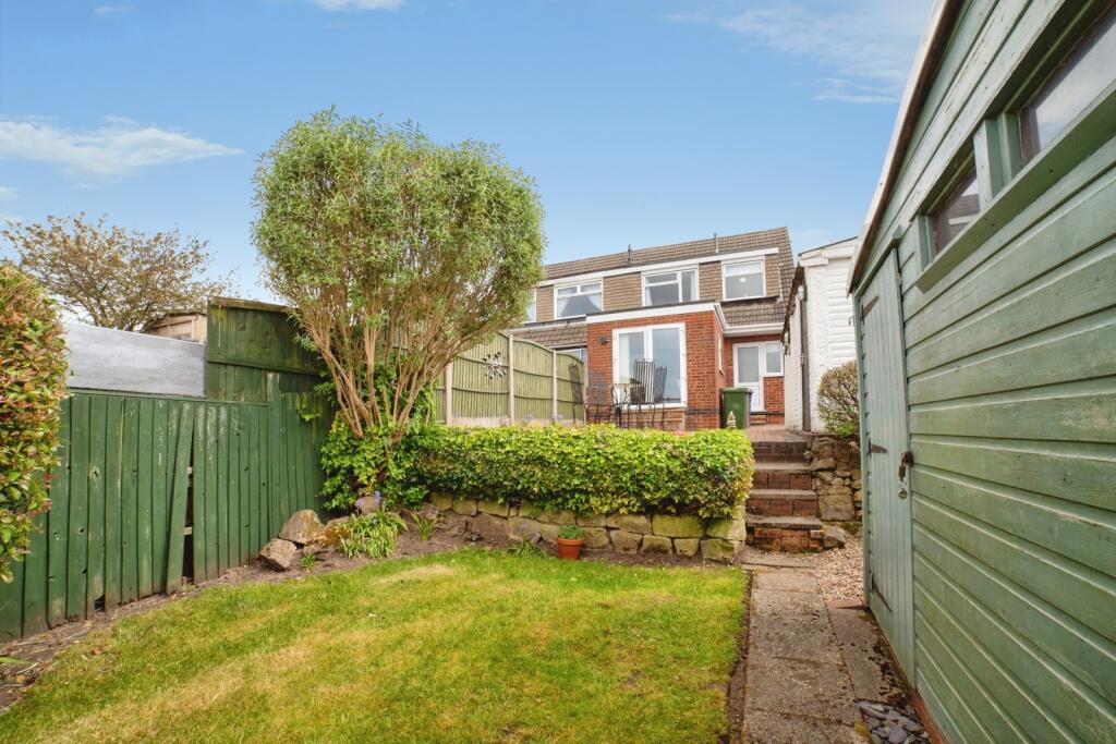 House in Mansfield, Nottinghamshire - View 4