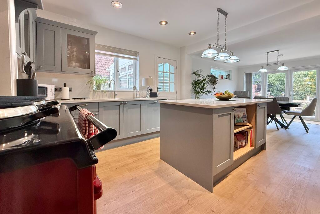 House in Fareham, Locks Heath - View 4