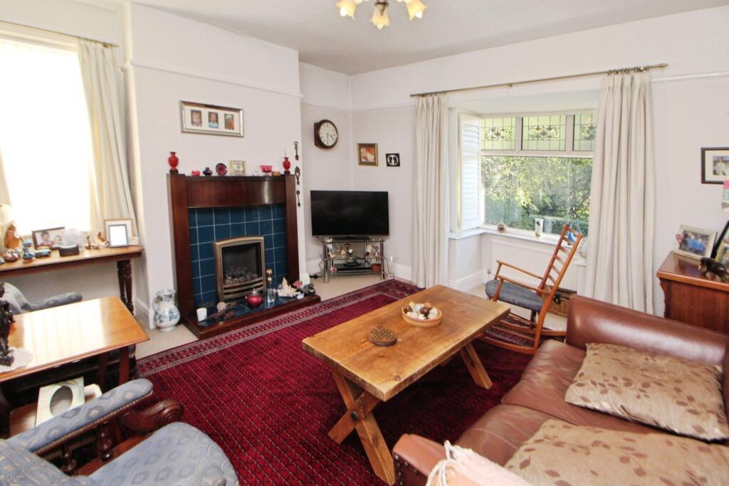 Primrose Lane, Glossop, Derbyshire, SK13 photo 4