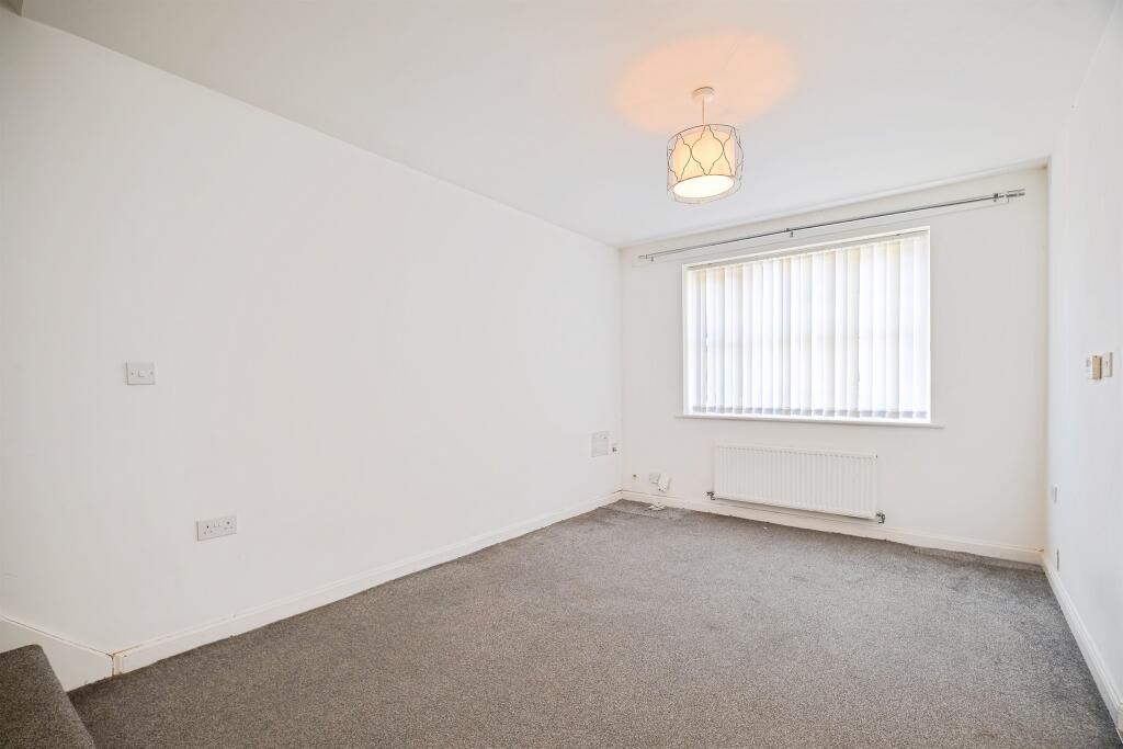 Bourneville Drive, Stockton-On-Tees photo 3