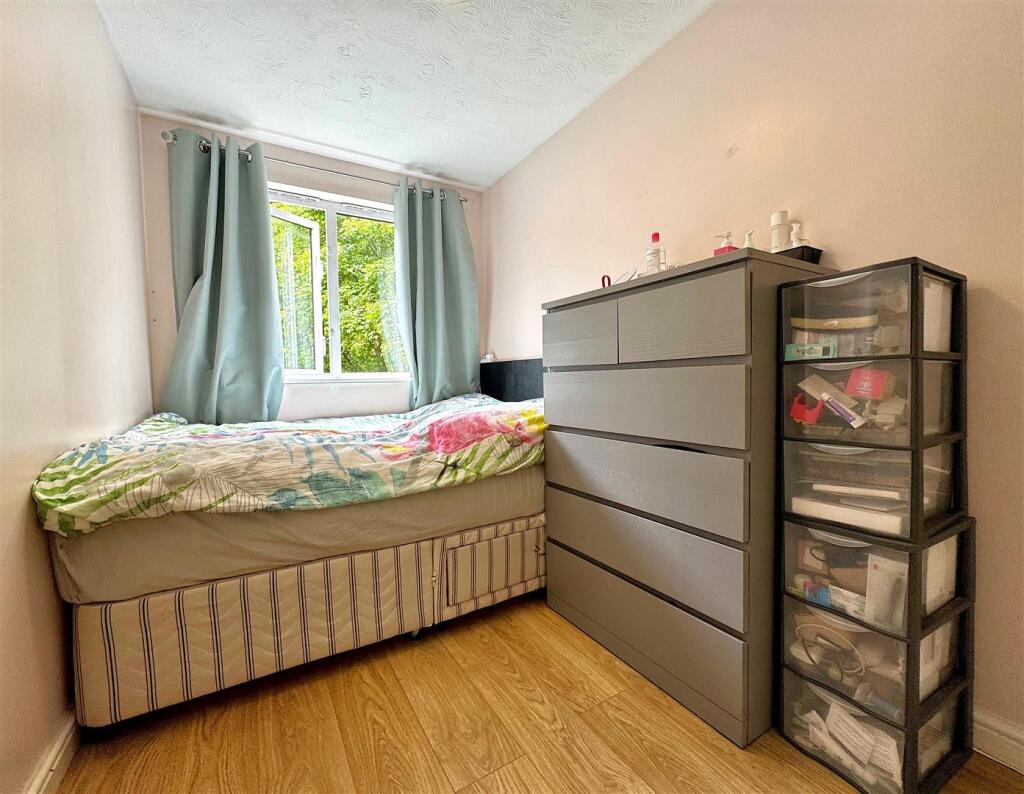 Apartment in Fareham, Whiteley - More