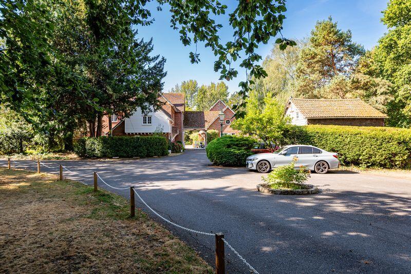 House in Maidstone, Staplehurst - View 4