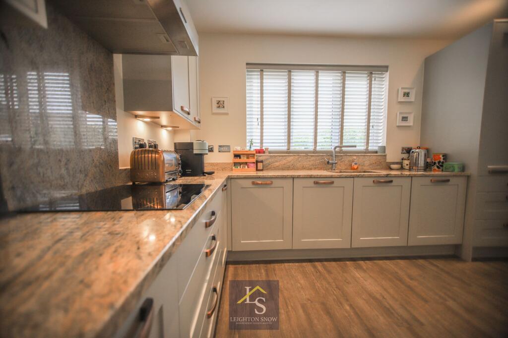House in Stockport, Greater Manchester - View 4