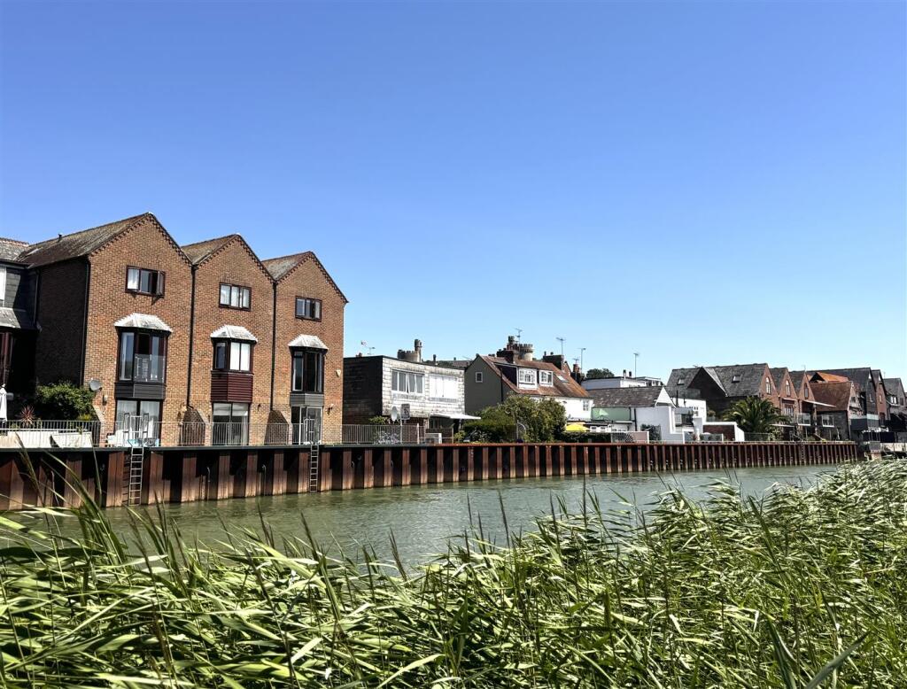 Main image of property: Tarrant Wharf, Arundel