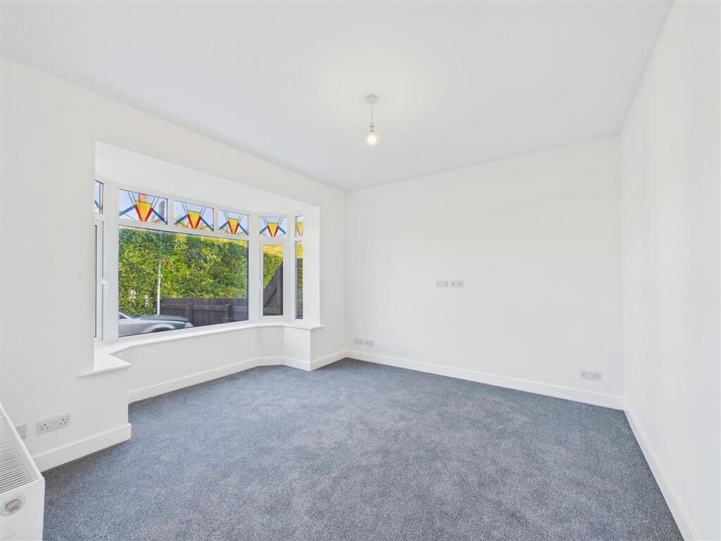 House in Hull - View 4
