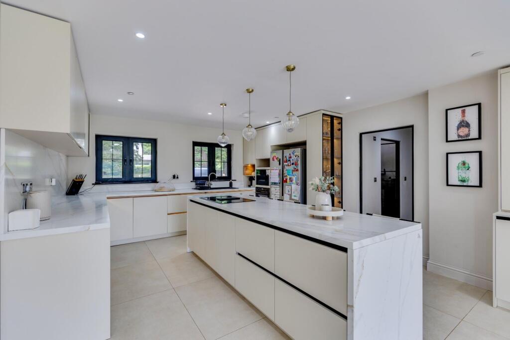 Chestnut House, Peterston Super Ely, Vale of Glamorgan, CF5 6LQ photo 4