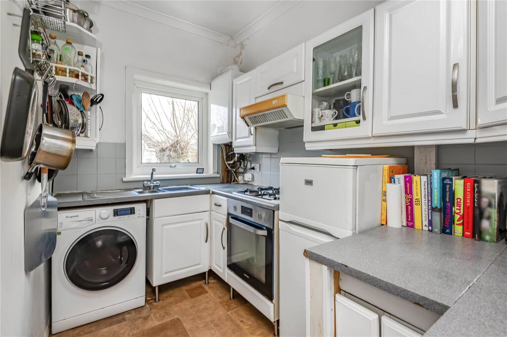 Delamere Road, London, SW20 photo 3