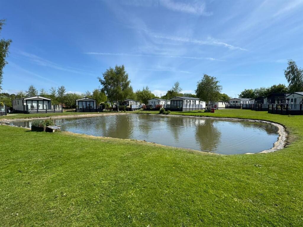 Borwick Lane, Dock Acres, Carnforth photo 3
