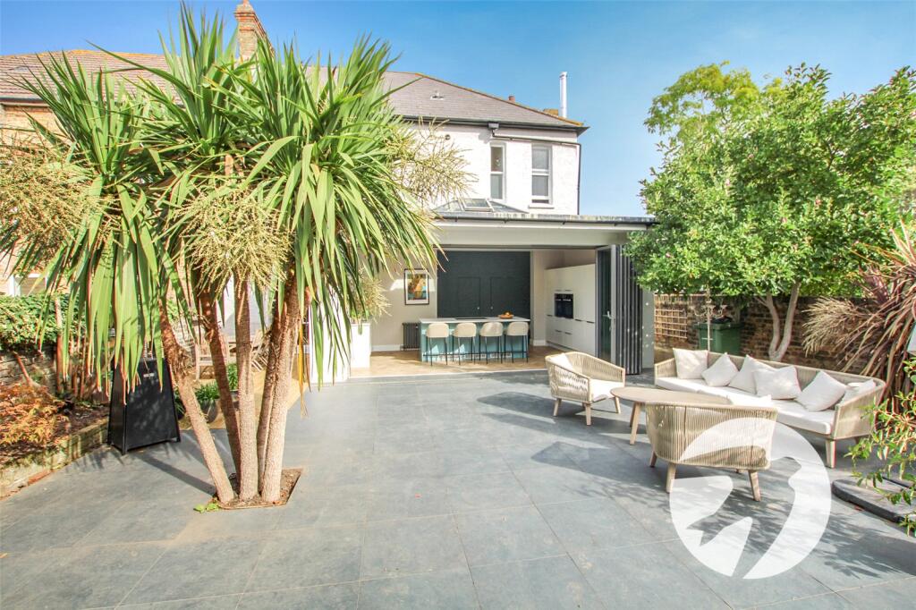 House in London - More