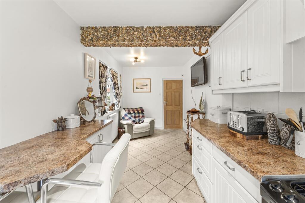 House in Trafford, Ashton upon Mersey - More