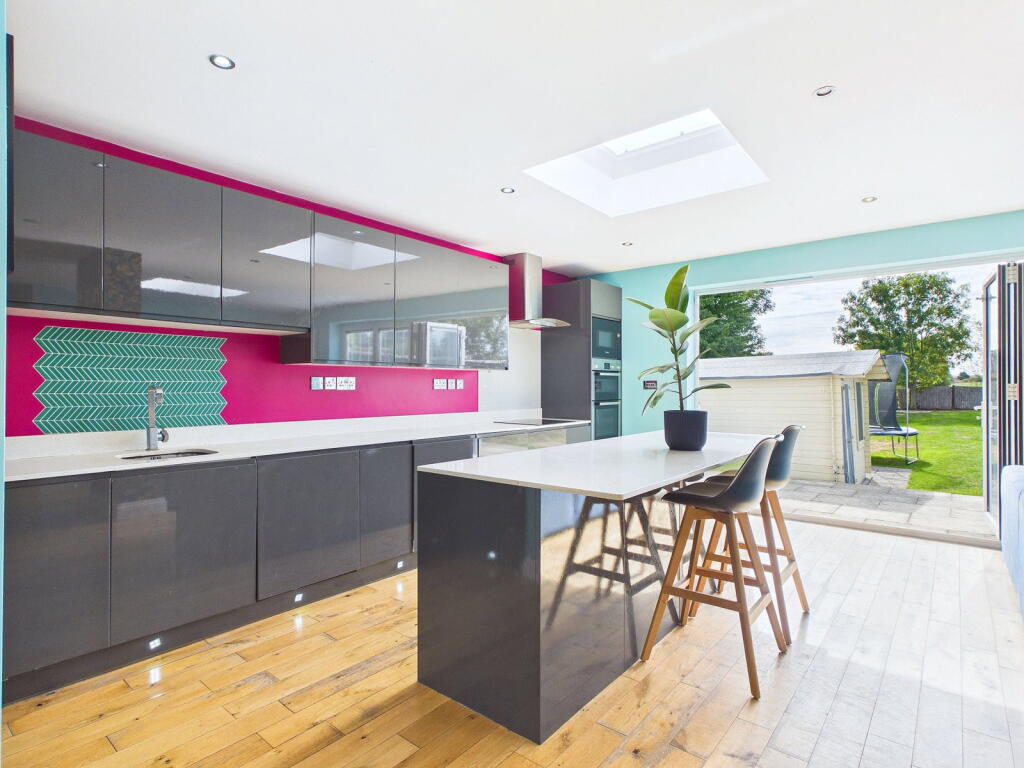 House in Watford - View 3