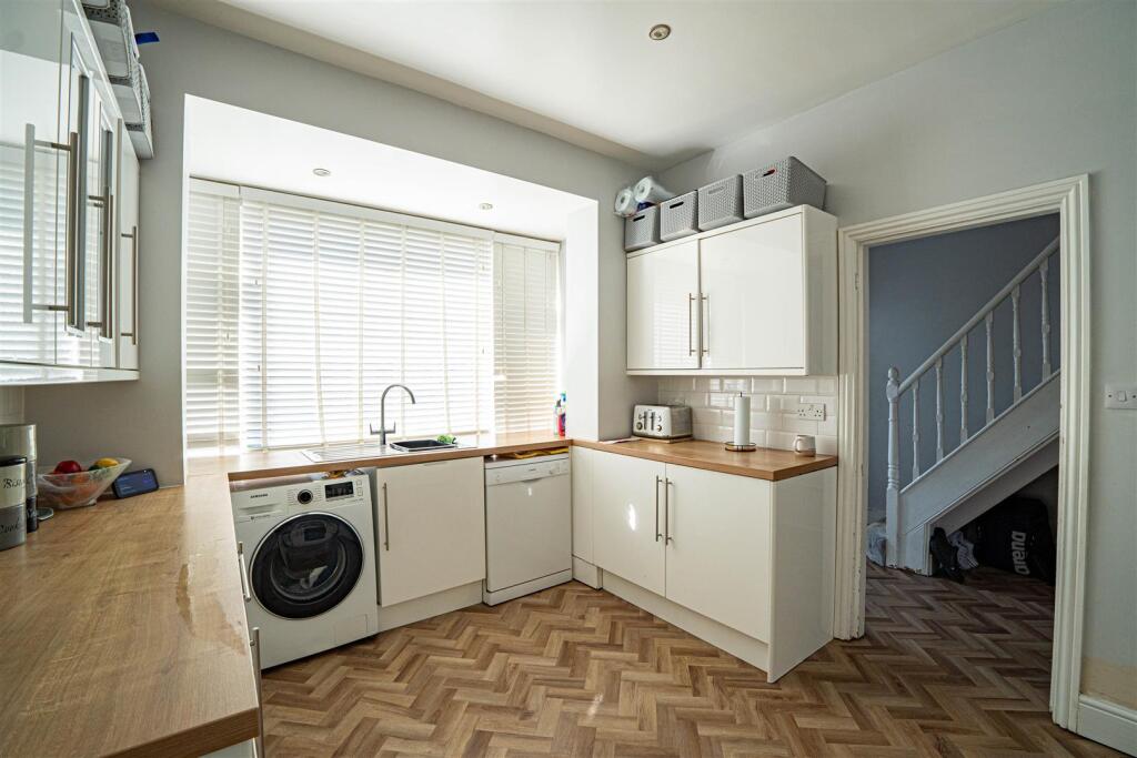 House in St. Leonards-on-Sea, Ponswood Industrial Estate, Silverhill - More