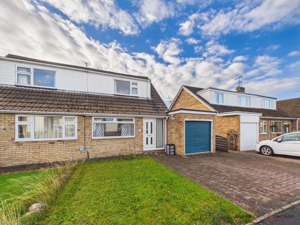 3-bed semi-detached on 6, Greenlands, Driffield, YO25 5HY, £175,000