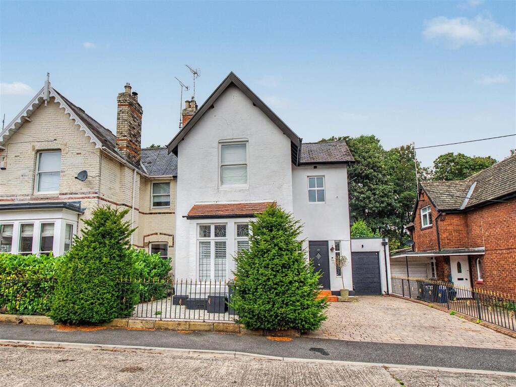 3-bed semi-detached on The Hawthorns, East Boldon, £575,000