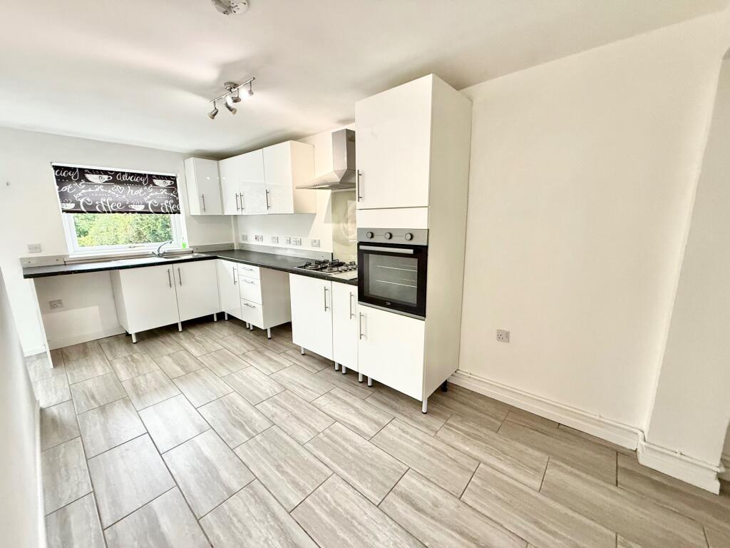 House in Newport - View 2