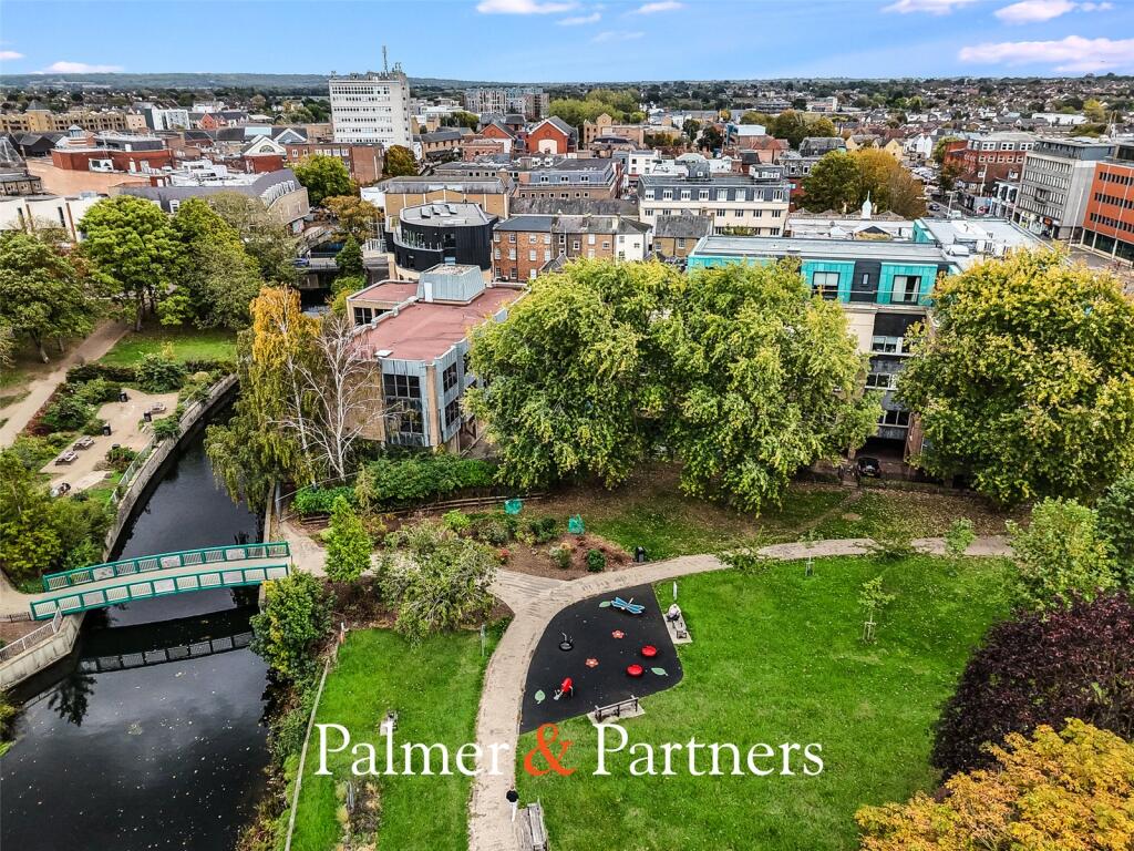 Main image of property: New London Road, Chelmsford, Essex, CM2