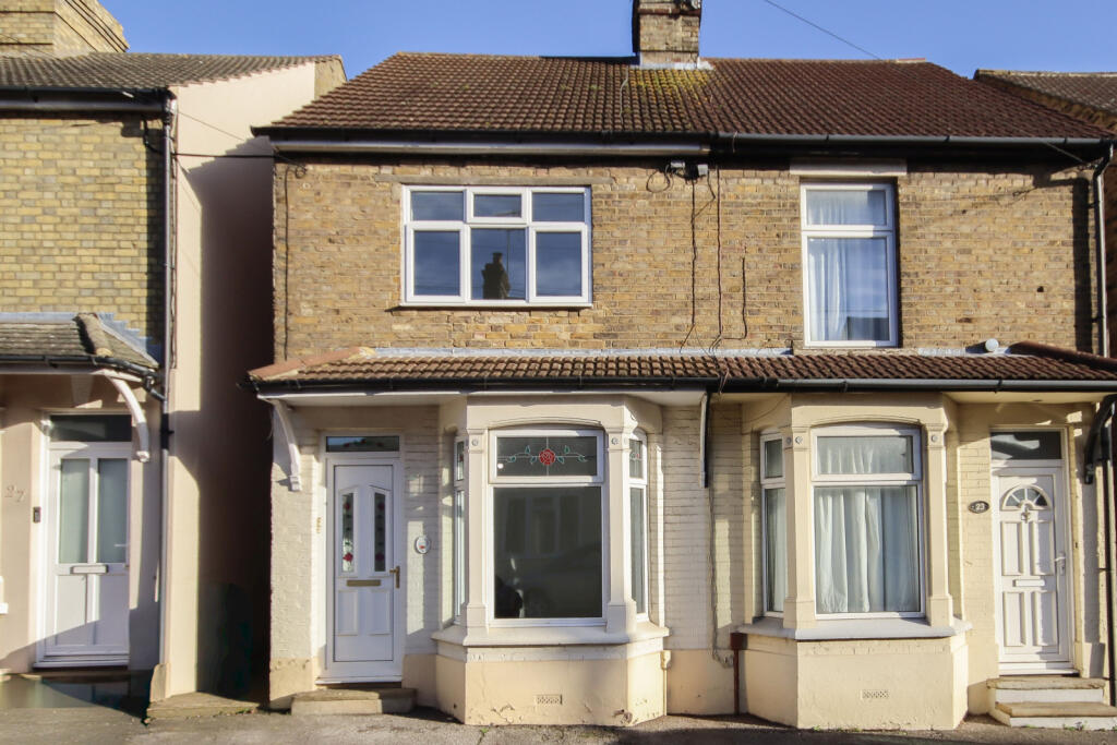 Main image of property: Hythe Road, Sittingbourne, ME10