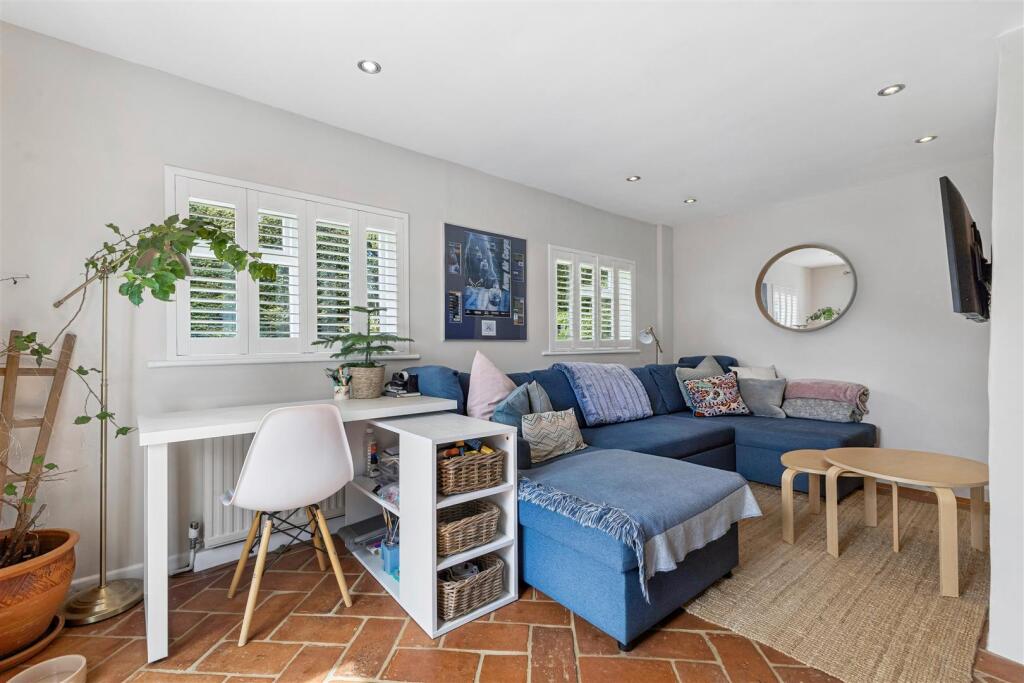House in Hart, Sutton Warblington, Long Sutton - More