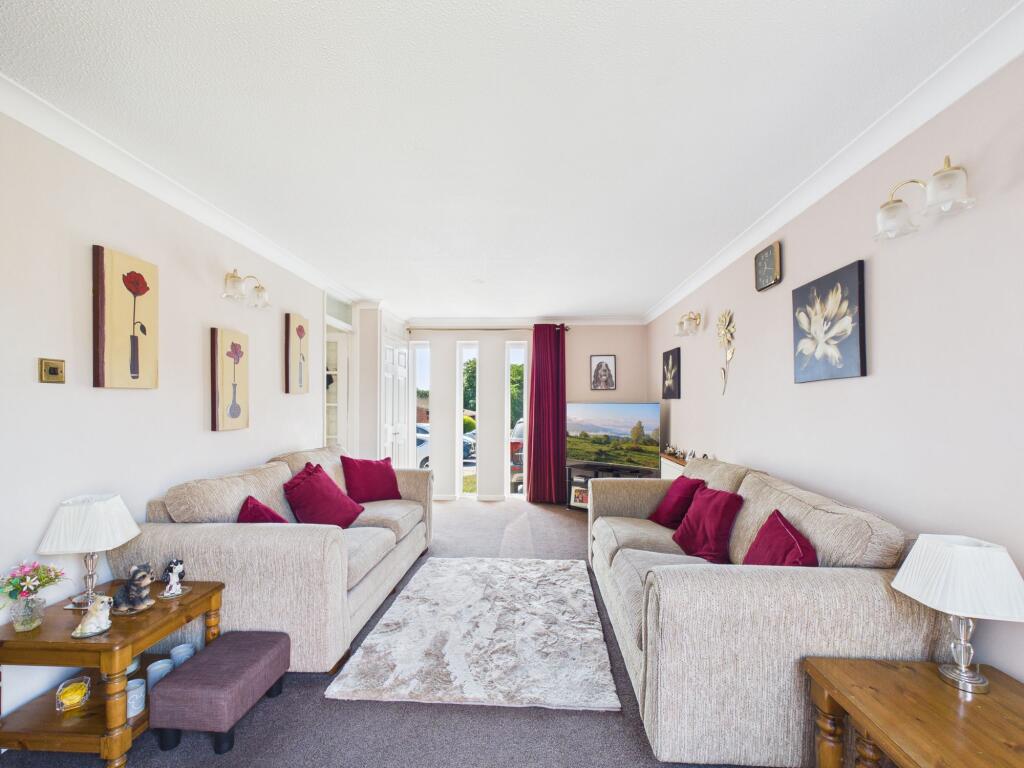 House in Reading, Lower Earley, Earley - View 2