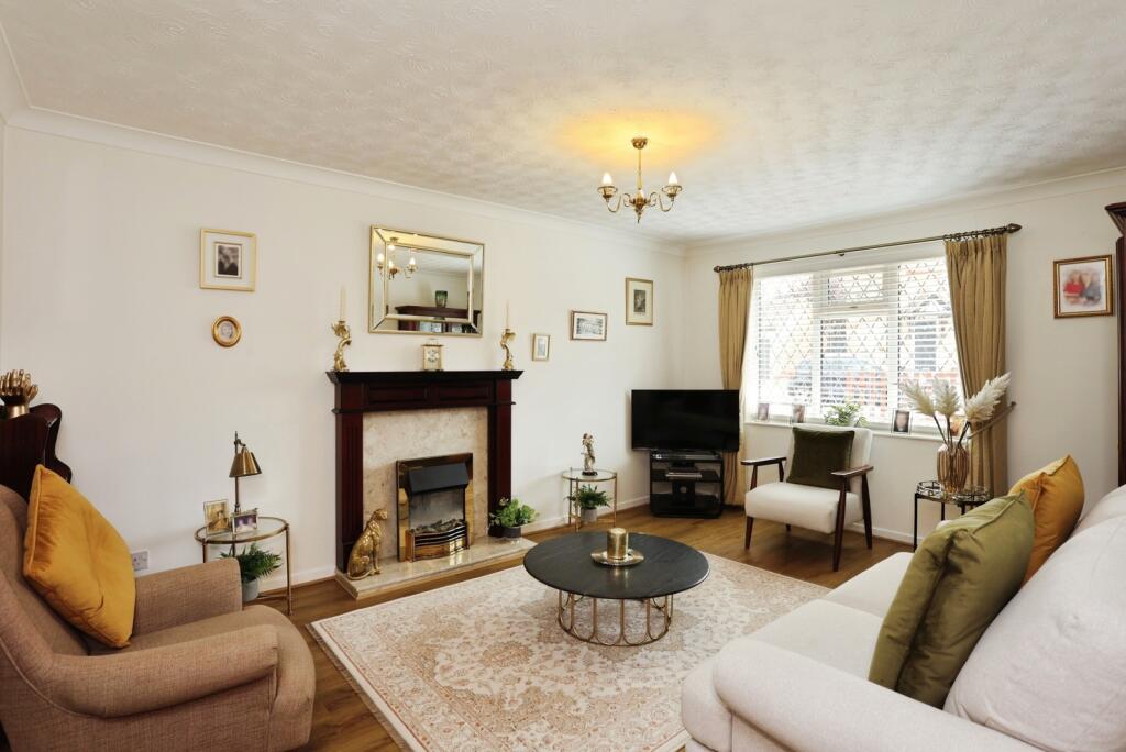 House in Rushcliffe, Compton Acres - View 2