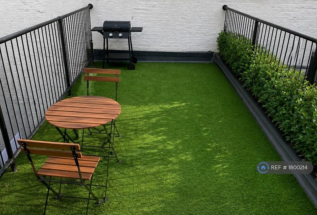 Apartment in London - View 5