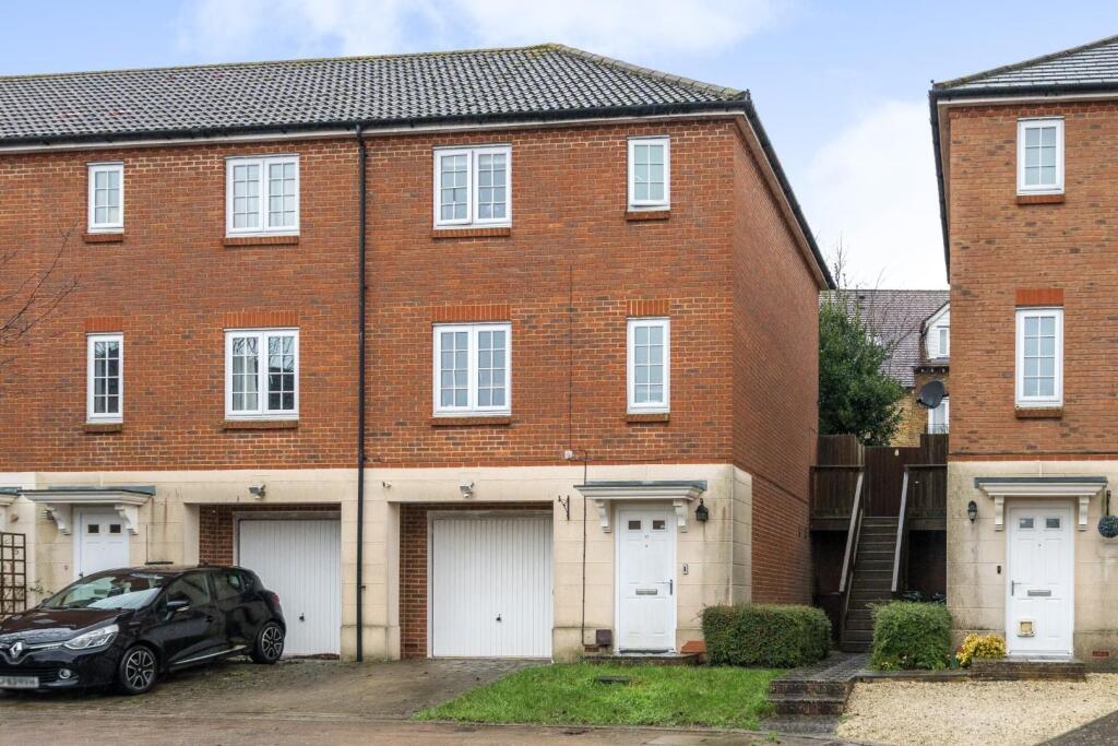 3-bed terraced on Normandy Way, Ashford TN23 5LN, £325,000