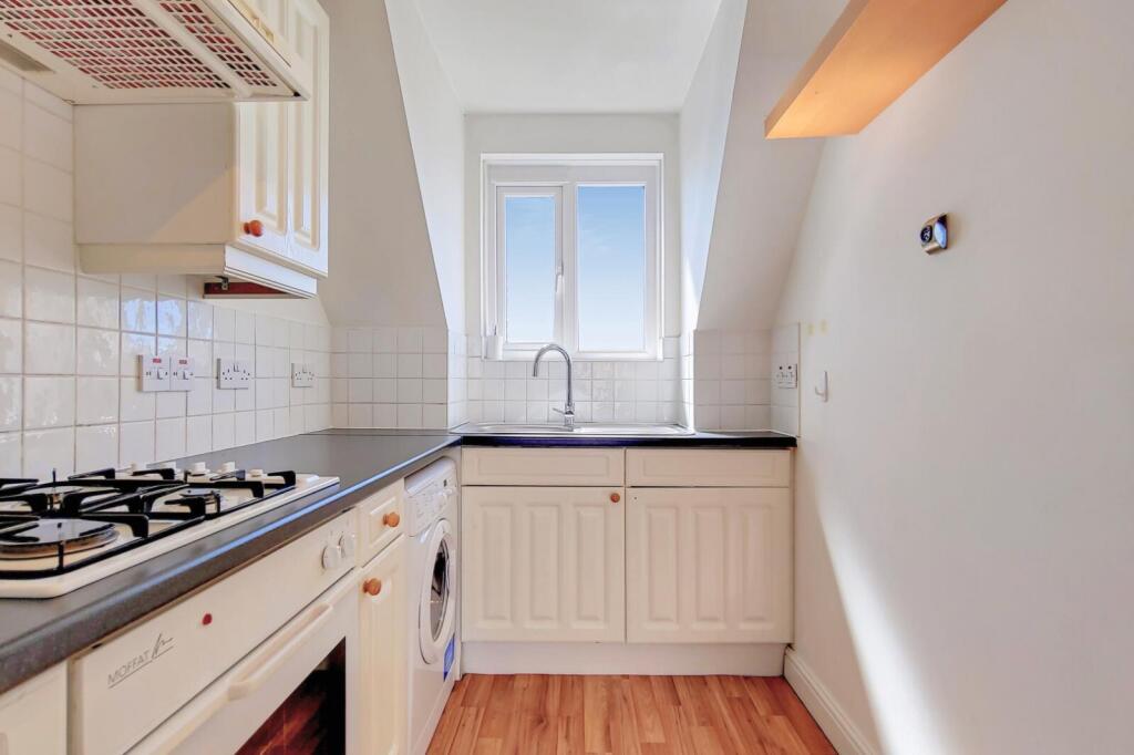Apartment in London - View 3