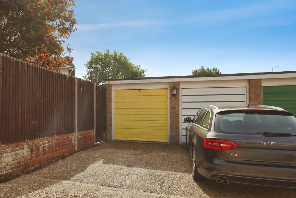 House in Tonbridge - View 4