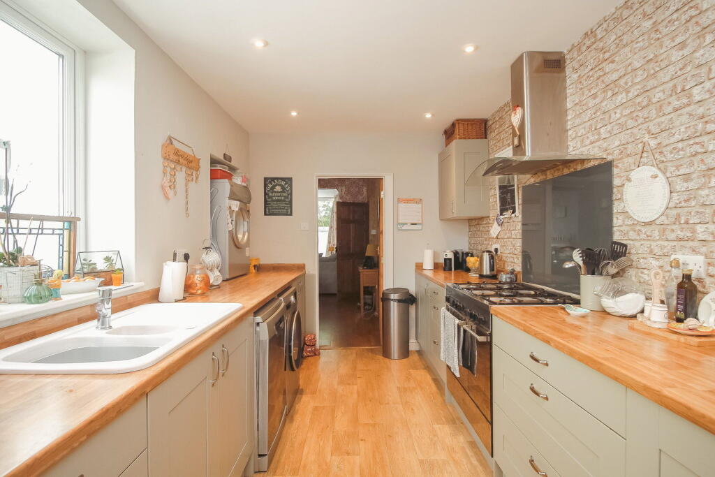 House in Exeter - View 5