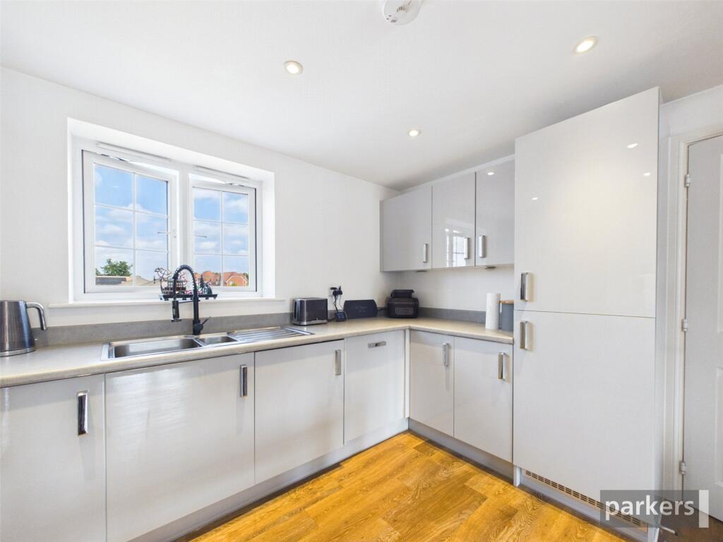 Apartment in Wokingham - View 2