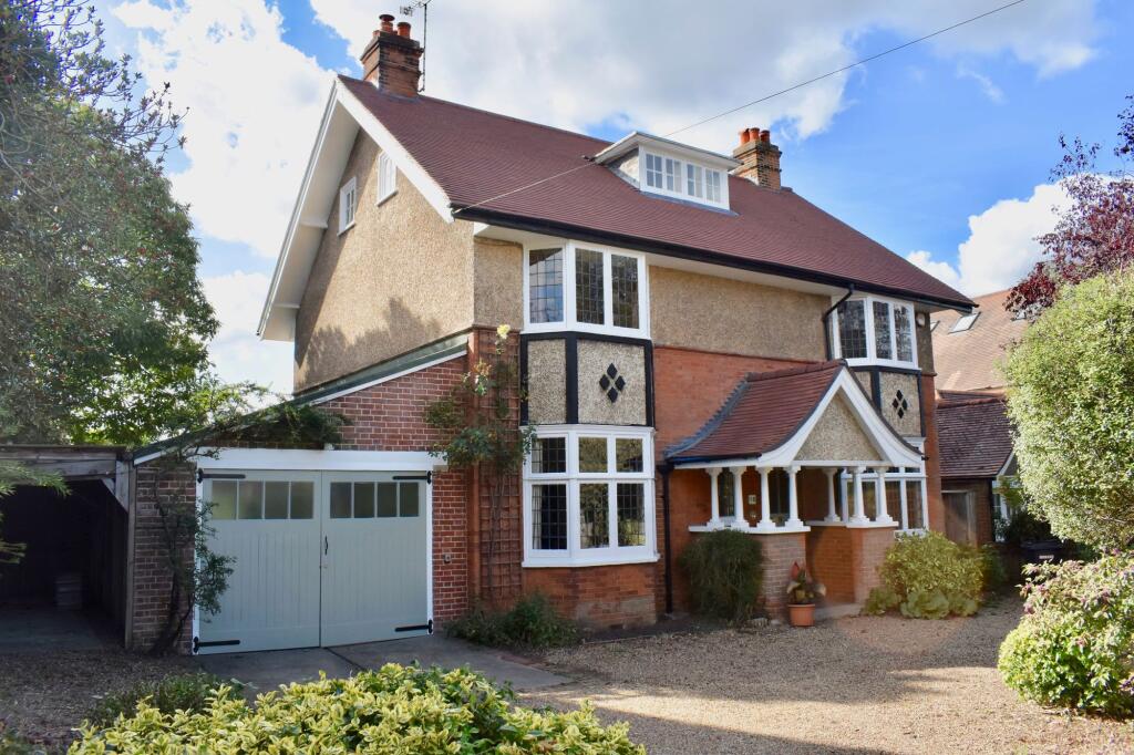House in Kingston upon Thames