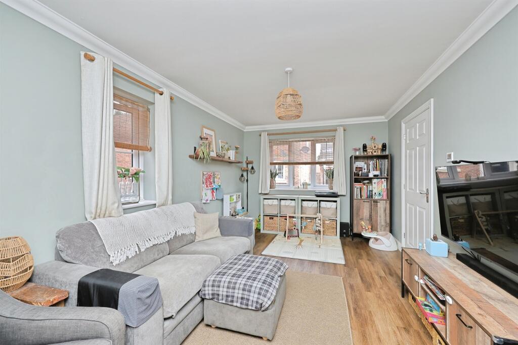 House in Broadland, Horsford - More