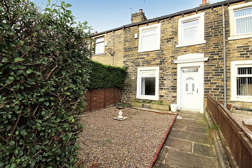 Main image of property: Almondbury Bank, Moldgreen, Huddersfield HD5 8HE