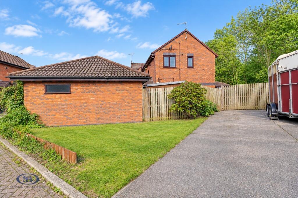 House in Stoke-on-Trent - View 2